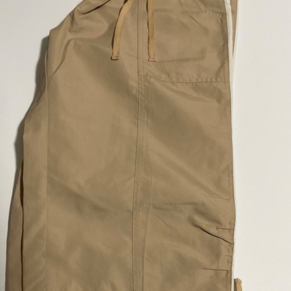 NWOT EAST WEST ACTIIVE  CROP WEAR - Picture 3 of 10